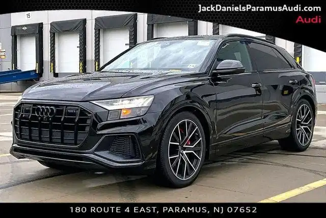 2023 Audi SQ8 Prestige's photo
