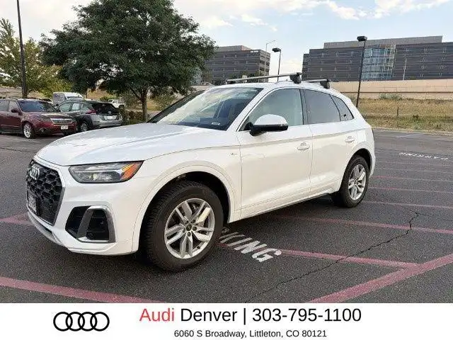 2023 Audi Q5 45 Premium's photo