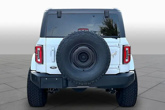 2023 Ford Bronco Outer Banks 4x4 photo 5