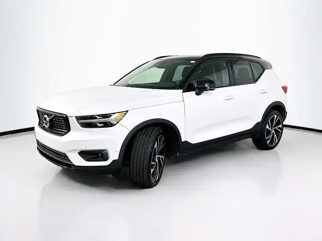 2021 Volvo XC40 T5 R-Design AWD's photo