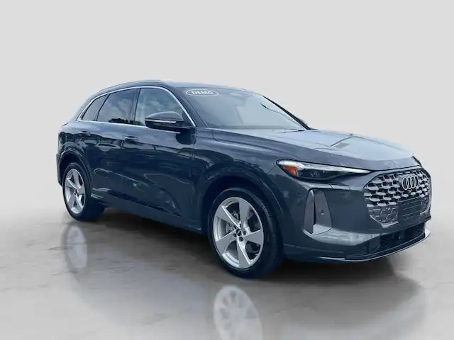 2025 Audi Q5 40 Prestige's photo