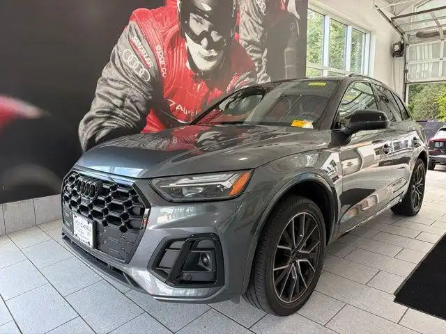 2023 Audi SQ5 Premium Plus's photo