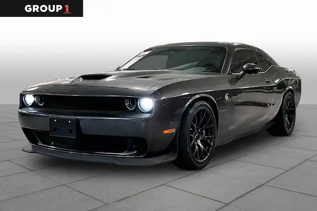 2016 Dodge Challenger SRT Hellcat's photo