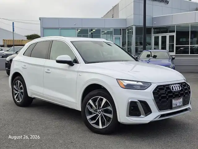 2023 Audi Q5 45 Premium Plus's photo