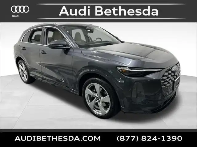 2025 Audi Q5 40 Prestige's photo