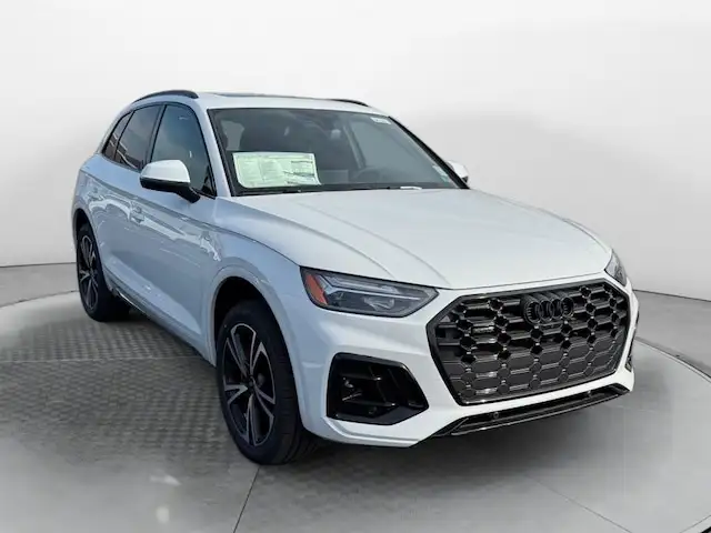 2025 Audi Q5 45 Premium Plus's photo