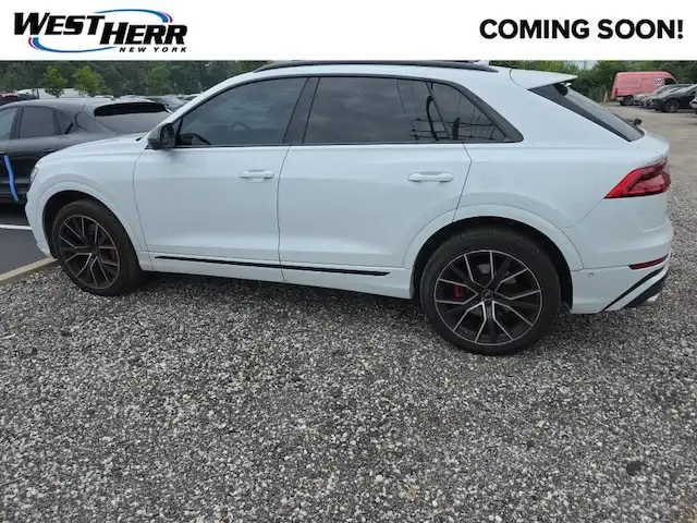 2023 Audi SQ8 Prestige's photo
