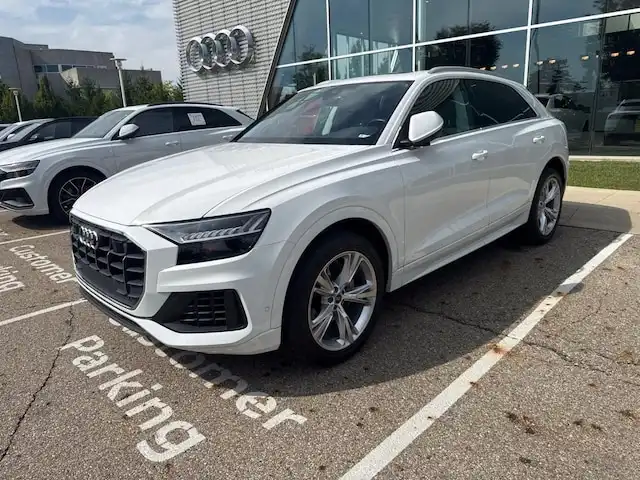 2023 Audi Q8 55 Premium quattro Tiptronic's photo