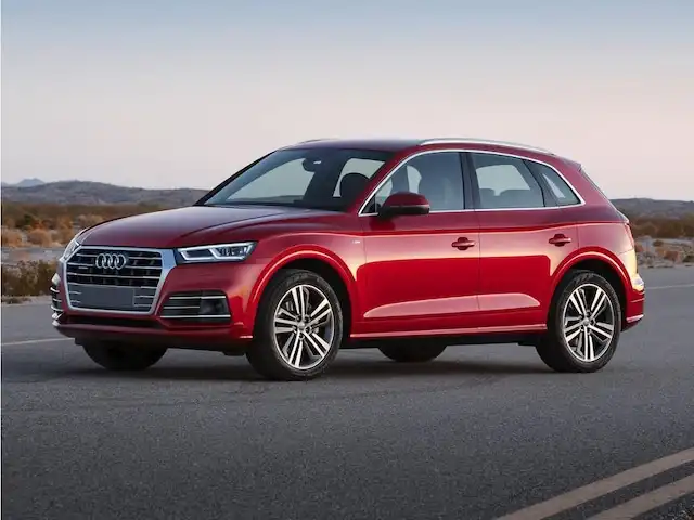2019 Audi Q5 2.0T quattro S tronic Premium Plus's photo