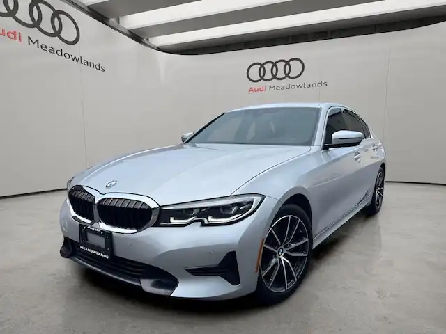 2019 BMW 3 Series 330i xDrive Sedan's photo
