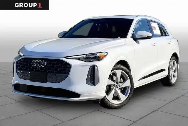 2025 Audi Q5 40 Prestige's photo