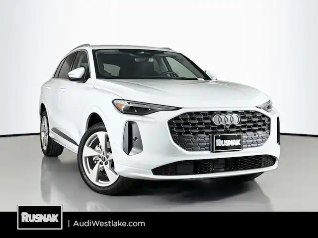 2025 Audi Q5 40 Premium Plus's photo
