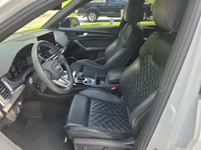 2023 Audi SQ5 Prestige's photo