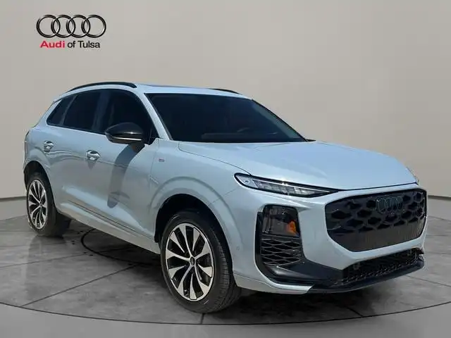 2026 Audi Q3 S line quattro's photo