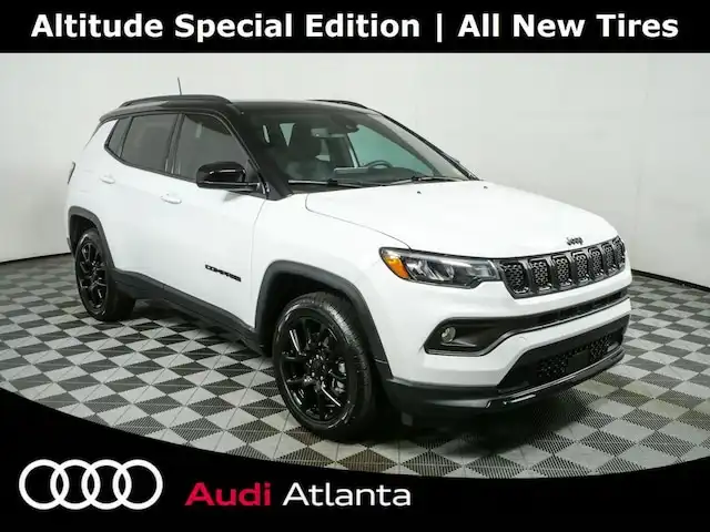 2023 Jeep Compass Altitude 4WD's photo