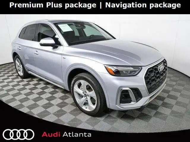 2022 Audi Q5 45 Premium Plus's photo