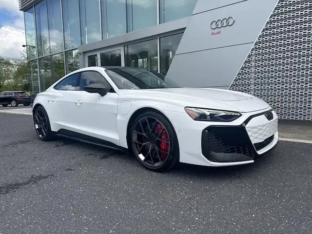 2026 Audi RS e-tron GT Base's photo