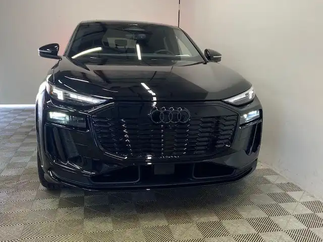 2027 Audi Q6 Sportback e-tron Prestige quattro's photo
