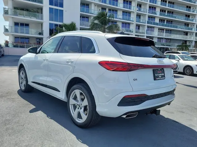 2026 Audi Q5 Premium Plus quattro photo 4