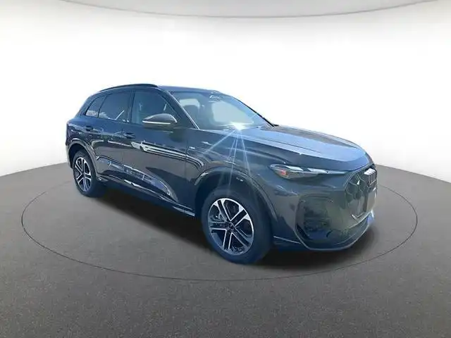 2026 Audi Q5 Premium quattro's photo