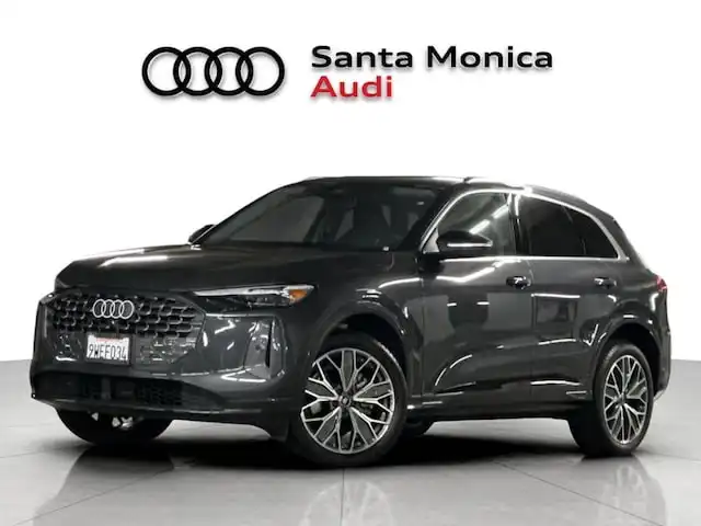 2025 Audi Q5 40 Premium Plus's photo