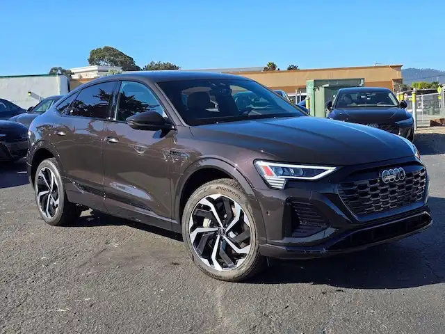 2024 Audi Q8 Sportback e-tron 55 114 kWh Premium Plus quattro's photo