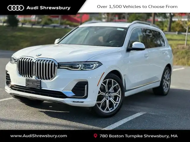 2021 BMW X7 xDrive40i's photo