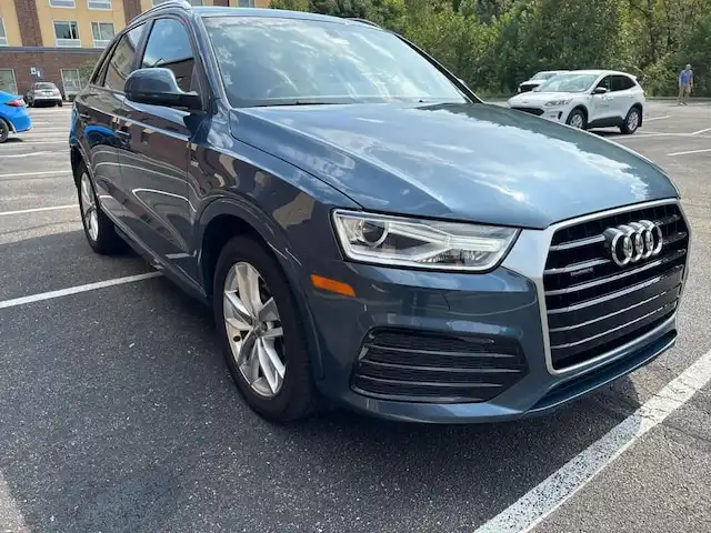 2018 Audi Q3 2.0T Premium quattro Sport's photo