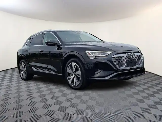 2024 Audi Q8 e-tron 55 114 kWh Premium Plus quattro's photo