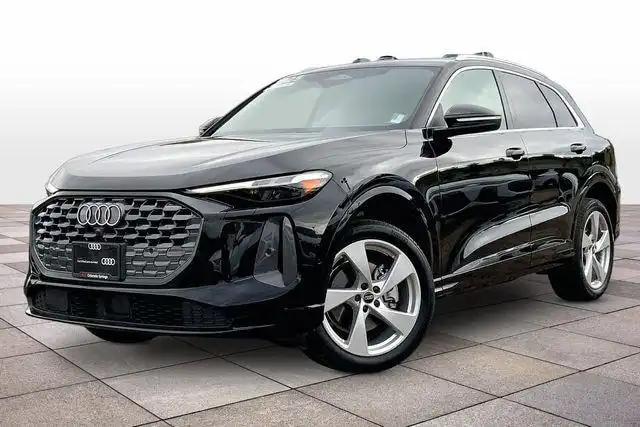 2025 Audi Q5 40 Premium Plus's photo
