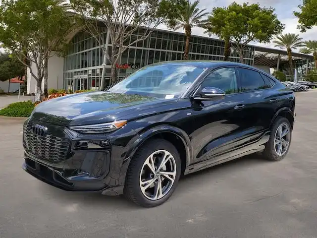 2027 Audi Q6 Sportback e-tron Premium Plus quattro's photo