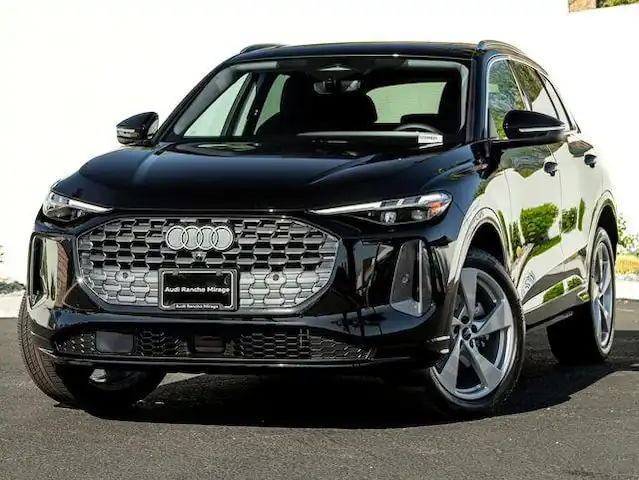 2025 Audi Q5 40 Premium Plus's photo