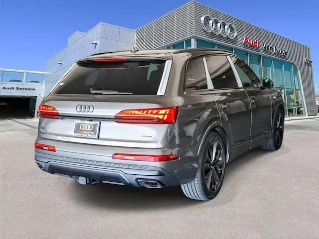 2026 Audi Q7 55 Premium Plus quattro Tiptronic photo 4