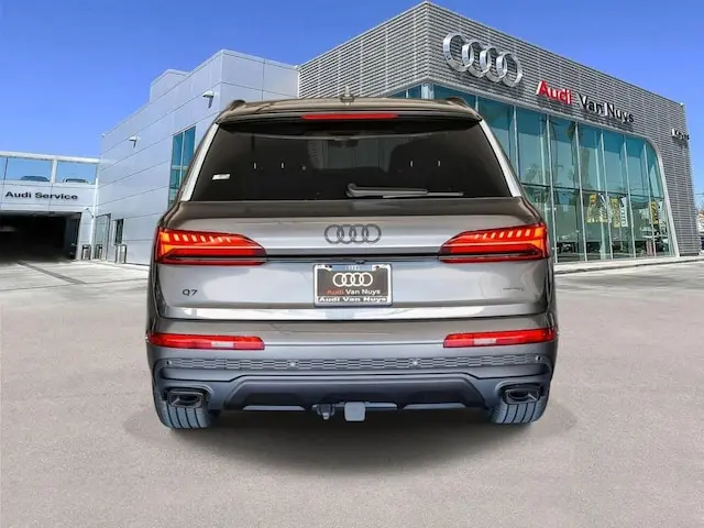 2026 Audi Q7 55 Premium Plus quattro Tiptronic photo 5
