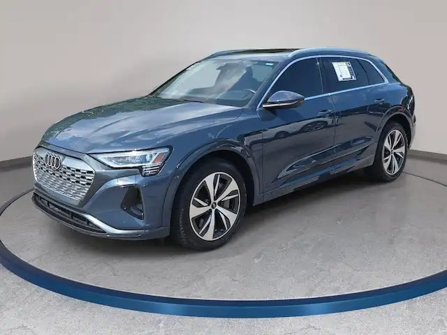 2024 Audi Q8 e-tron 114 kWh Premium quattro 55's photo
