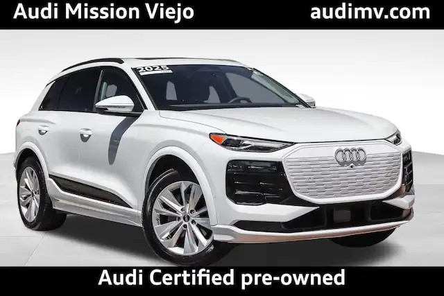 2025 Audi Q6 e-tron Premium's photo