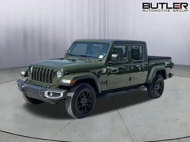 2021 Jeep Gladiator Sport S's photo