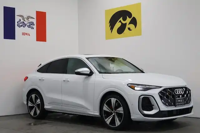2025 Audi SQ5 Sportback Premium Plus's photo