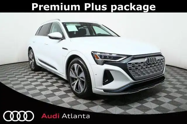 2024 Audi Q8 e-tron 114 kWh Premium Plus quattro 55's photo