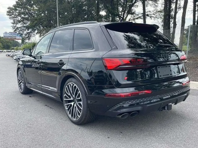 2026 Audi SQ7 Prestige quattro Tiptronic photo 5