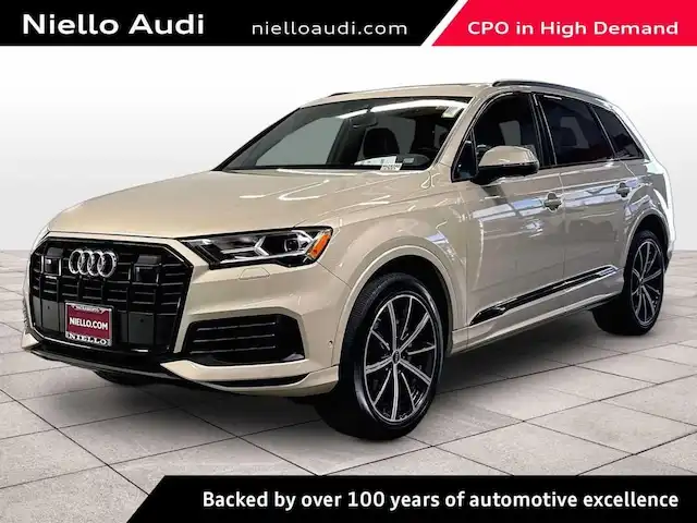 2023 Audi Q7 55 Premium Plus quattro Tiptronic's photo