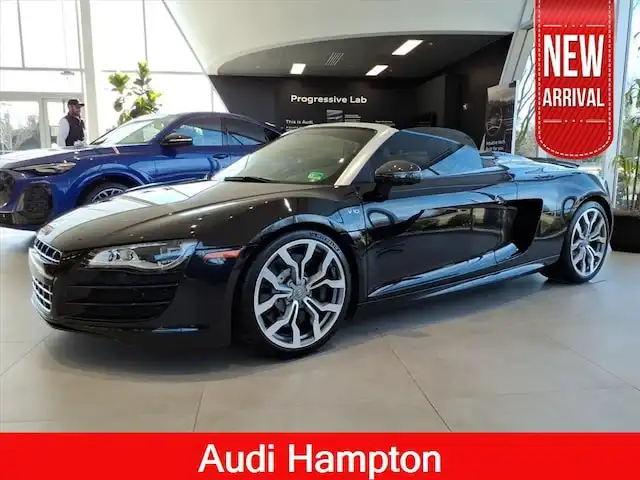 2011 Audi R8 5.2 Spyder quattro R tronic's photo
