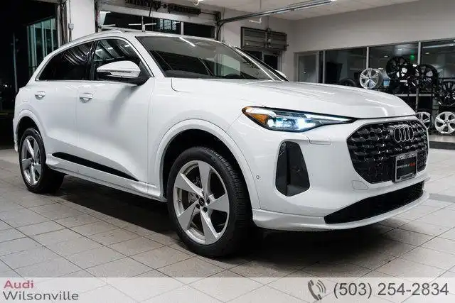 2025 Audi Q5 40 Premium Plus's photo