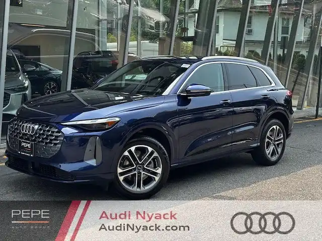 2025 Audi Q5 40 Premium's photo