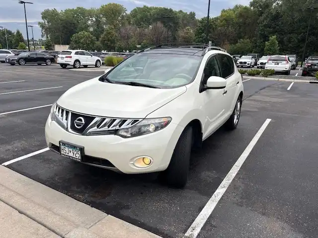 2010 Nissan Murano LE AWD's photo