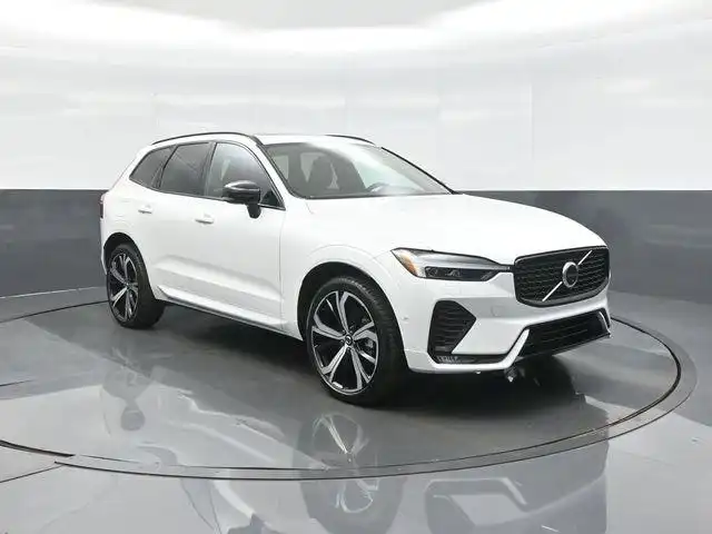2023 Volvo XC60 B5 Ultimate Dark Theme FWD's photo