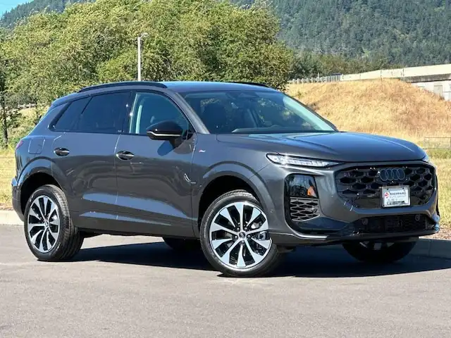 2026 Audi Q3 S Line quattro's photo