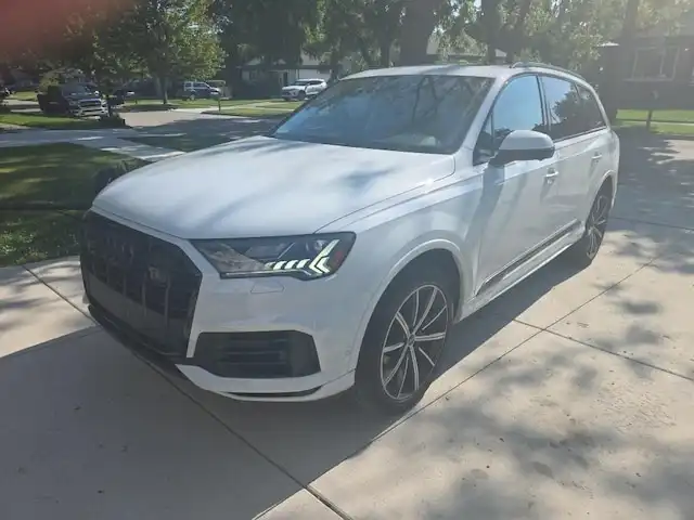 2023 Audi Q7 55 Premium Plus quattro Tiptronic's photo