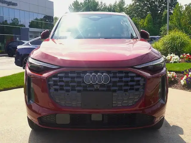 2025 Audi Q5 40 Premium Plus's photo