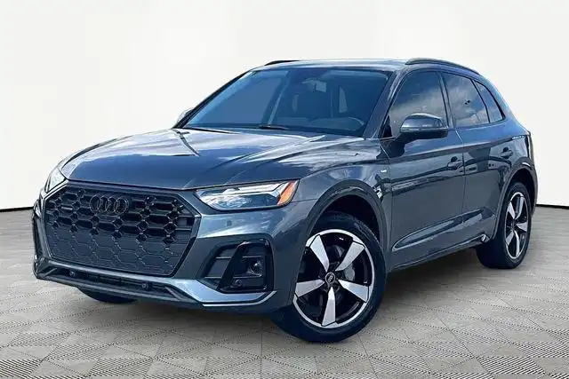 2023 Audi Q5 45 Premium Plus's photo